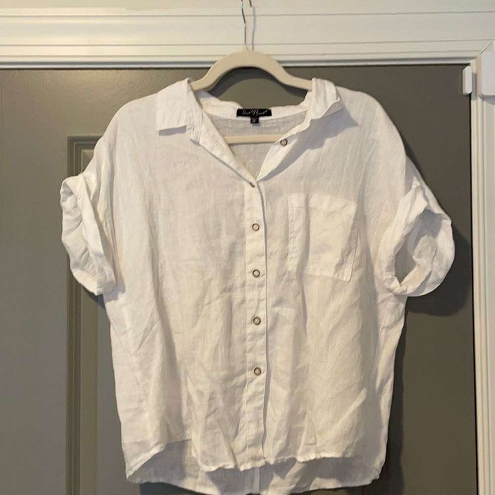 Linen beach white top in size medium